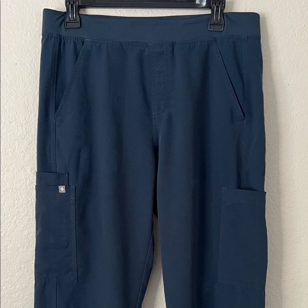 EUC Figs Scrub Pants in Size M - Picture 2 of 12